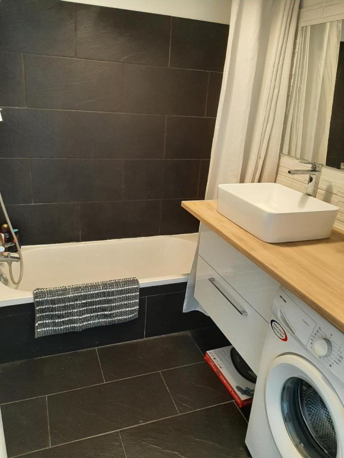 Appartement Cosy De Centre Ville Charenton-le-Pont Eksteriør bilde